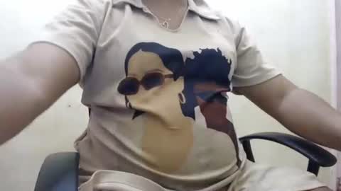 Snapshot of rylle_asian chatting on February 27, 2026, 11:10 am rylle_asian online show from February 27, 2026, 11:10 am