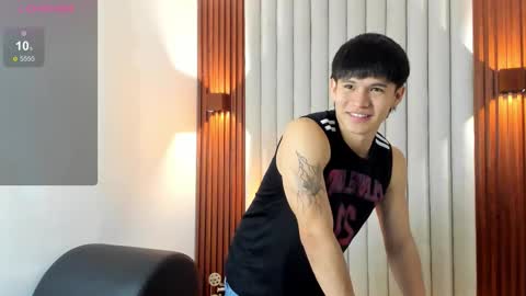 Ryo Kush online show from November 26, 2025, 4:02 am