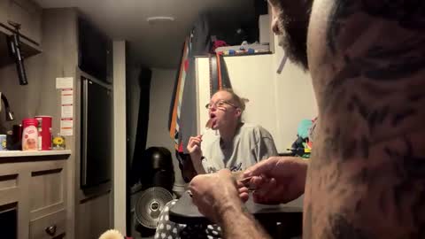 RyTracey2024 online show from December 18, 2024, 10:02 pm