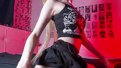 Lily online show from October 7, 2025, 3:36 am