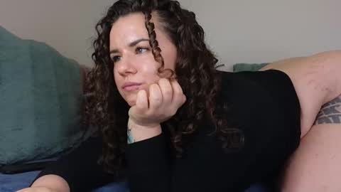 Leanne online show from November 27, 2025, 12:13 am