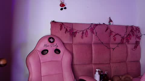 Snapshot of s_samanthax chatting on December 19, 2024, 9:18 am Samantha online show from December 19, 2024, 9:18 am