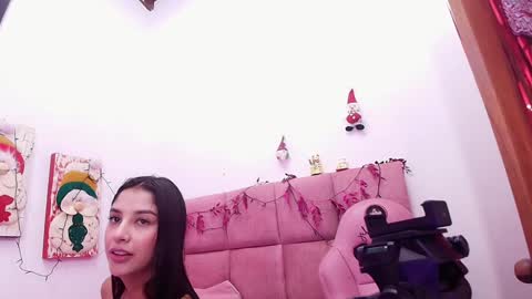 Snapshot of s_samanthax chatting on January 8, 2025, 2:57 am Samantha online show from January 8, 2025, 2:57 am
