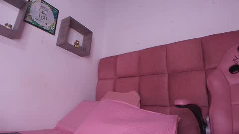 Snapshot of s_samanthax chatting on February 18, 2025, 3:10 am Samantha online show from February 18, 2025, 3:10 am