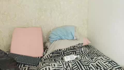 Snapshot of s_sofia_ chatting on September 30, 2025, 7:19 pm s_sofia_ online show from September 30, 2025, 7:19 pm