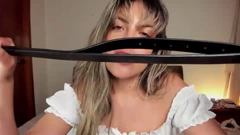 Leslie Beltrn online show from February 20, 2025, 2:07 am