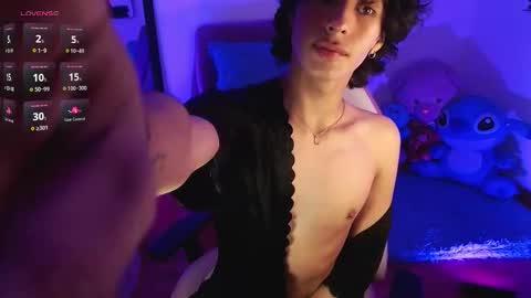 Santi  online show from September 15, 2025, 1:27 am