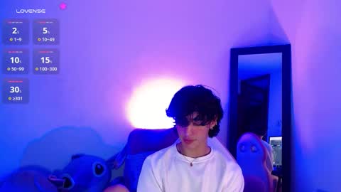 Santi  online show from September 23, 2025, 3:20 am