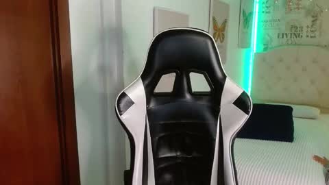 1 online show from March 12, 2026, 12:33 pm