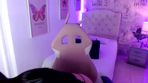 Snapshot of saara_martin chatting on May 4, 2026, 12:12 pm 1 online show from May 4, 2026, 12:12 pm