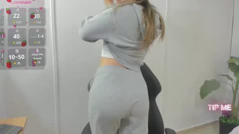 Snapshot of saaya_tay chatting on September 23, 2025, 3:09 am saaya_tay online show from September 23, 2025, 3:09 am