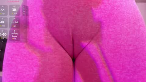 Snapshot of saaya_tay chatting on September 27, 2025, 3:28 pm saaya_tay online show from September 27, 2025, 3:28 pm