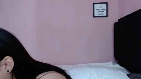 Snapshot of sabbrand_ chatting on October 1, 2025, 8:59 pm online show from October 1, 2025, 8:59 pm