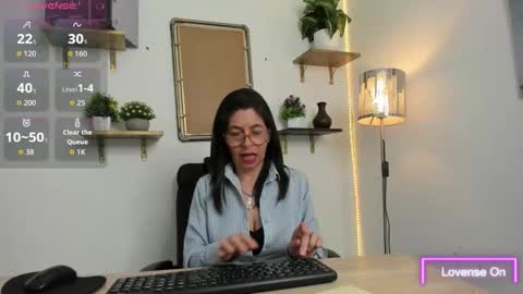 Snapshot of sabinadeluxe_cg chatting on October 16, 2025, 3:02 pm sabinadeluxe_cg online show from October 16, 2025, 3:02 pm