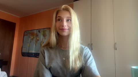 Snapshot of sabinamccrohan chatting on July 18, 2026, 4:11 pm Sabina online show from July 18, 2026, 4:11 pm