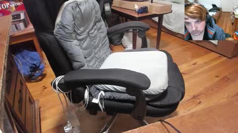 Snapshot of saboda chatting on October 21, 2025, 12:44 am 1141323 my Lord Mister Max moms treasure online show from October 21, 2025, 12:44 am