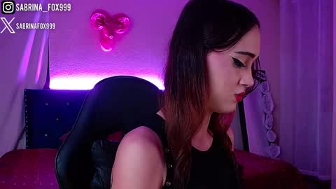 sabrina fox online show from March 7, 2026, 5:04 am