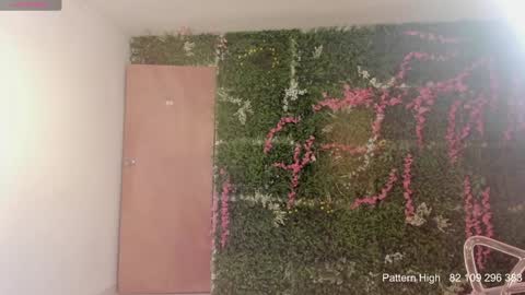 sabrina_geek online show from October 25, 2025, 2:08 am