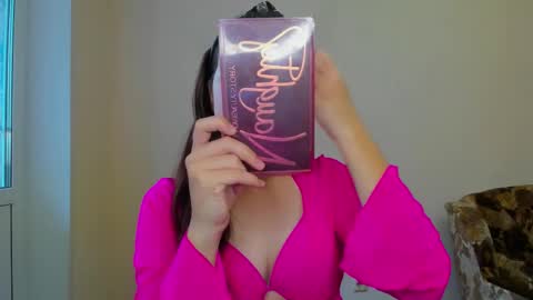 Snapshot of sabrina_tin chatting on September 17, 2025, 12:40 pm sabrina_tin online show from September 17, 2025, 12:40 pm