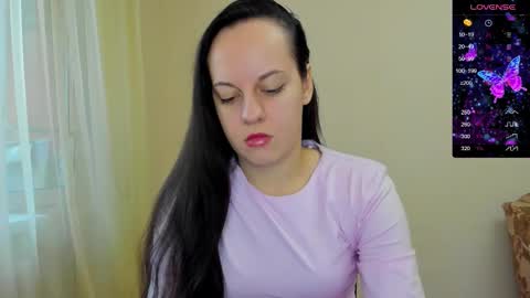 Snapshot of sabrina_tin chatting on October 13, 2025, 11:10 am sabrina_tin online show from October 13, 2025, 11:10 am
