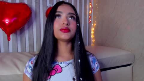 mariana  online show from February 3, 2025, 11:26 pm