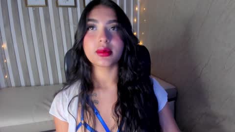 mariana  online show from February 7, 2025, 9:26 pm