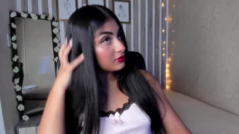 mariana  online show from March 8, 2025, 9:08 pm