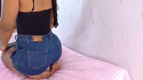 Snapshot of sabrinahims_ chatting on October 8, 2025, 10:40 pm mariana online show from October 8, 2025, 10:40 pm