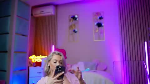 SabrinaJade online show from February 10, 2026, 5:33 am