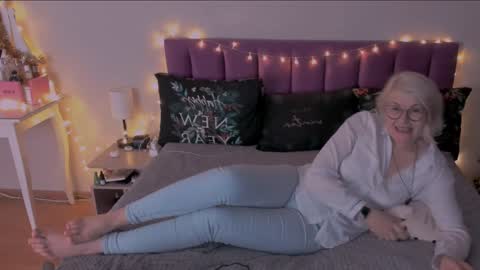 Sabrina MacMarren online show from December 22, 2024, 6:48 pm