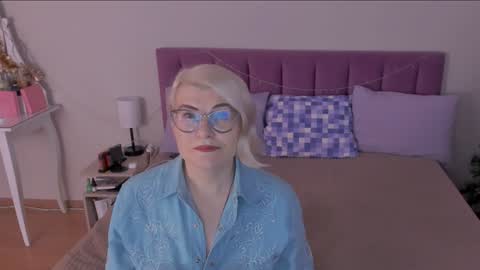 Sabrina MacMarren online show from January 10, 2025, 12:26 pm