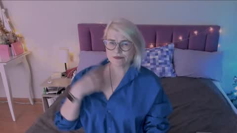 Sabrina MacMarren online show from January 14, 2025, 12:43 am