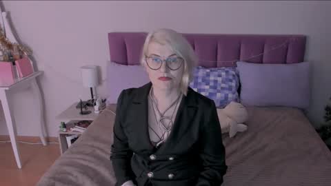 Sabrina MacMarren online show from January 17, 2025, 8:22 pm