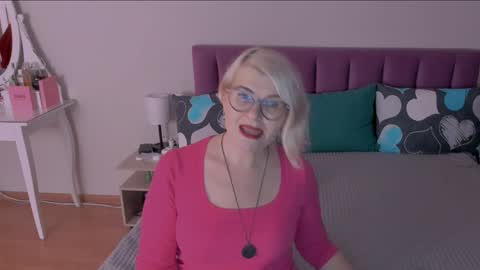 Sabrina MacMarren online show from January 29, 2025, 6:18 pm