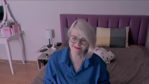 Sabrina MacMarren online show from February 1, 2025, 4:22 pm
