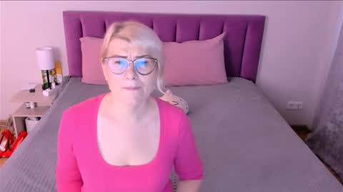 Sabrina MacMarren online show from November 19, 2025, 6:35 am