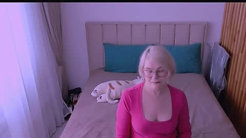 Sabrina MacMarren online show from April 30, 2026, 11:27 am