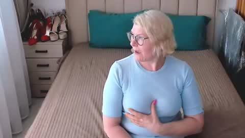 Sabrina MacMarren online show from August 1, 2026, 1:43 pm