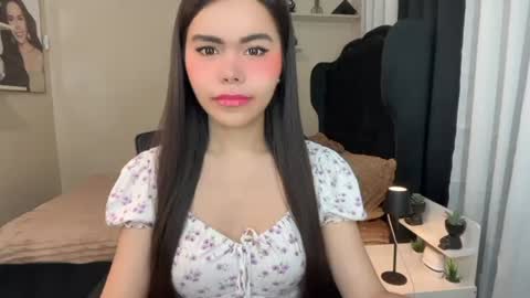 Snapshot of sabrinamadonna54 chatting on June 11, 2026, 8:34 am sabrinamadonna54 online show from June 11, 2026, 8:34 am