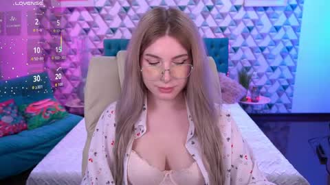 Sabrina online show from May 7, 2026, 6:41 am