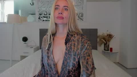 Sabrina online show from July 7, 2026, 7:56 am