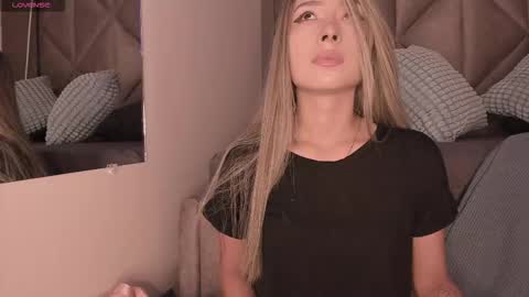 Snapshot of sabrinaspell_ chatting on September 15, 2025, 11:43 am S A B R I N A  online show from September 15, 2025, 11:43 am