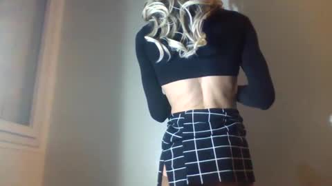 sabrinatravsexy online show from December 8, 2024, 8:15 pm