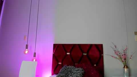 Sabrina Warren online show from December 23, 2024, 11:25 am