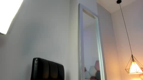 Sabrina Warren online show from March 10, 2025, 11:32 am