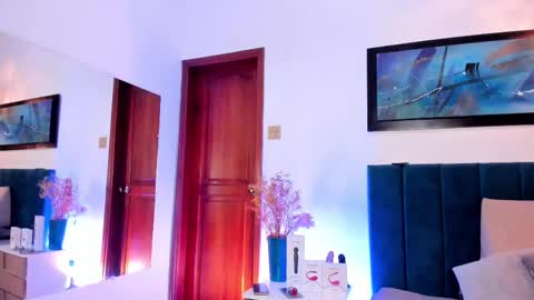 Sabrina Warren online show from September 17, 2025, 12:45 am