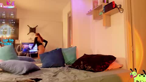 Sabrina  online show from December 3, 2025, 1:57 am