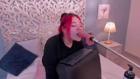 Snapshot of sabrinna_fox chatting on May 6, 2026, 8:03 pm sabrinna online show from May 6, 2026, 8:03 pm