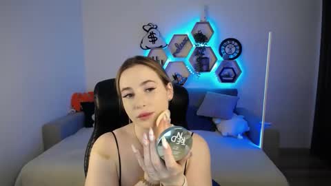 Snapshot of sabrinviolet chatting on February 5, 2025, 9:04 am Sabrina Violet online show from February 5, 2025, 9:04 am