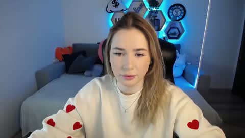 Snapshot of sabrinviolet chatting on February 17, 2025, 9:13 am Sabrina Violet online show from February 17, 2025, 9:13 am